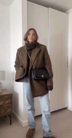 Winter Astetic Outfit, Outfits Cold Weather, Aw 2023, Adrette Outfits, Rok Outfit, Skandinavian Fashion, Winter 22, Chic Fall Outfits, Autumn Fits