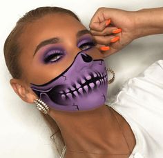 Halloween Skeleton Makeup, Advanced Makeup, Makeup Stand, Plouise Makeup, Orange Makeup, Plouise Makeup Academy, Skeleton Makeup