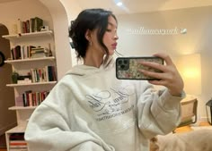 Holly Lim, Sweet Nothings, Swan Lake, Pretty Selfies, Insta Photo Ideas, Photo Instagram, Cotton Fleece, Dream Wardrobe, Fitness Inspo