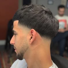 Pin em Barber Taper Haircut Men, Short Taper Fade, High Taper Fade, Faded Haircut, Boys Fade Haircut, Fade Haircut Designs, Taper Fade Short Hair, Low Taper Fade Haircut, Short Fade Haircut