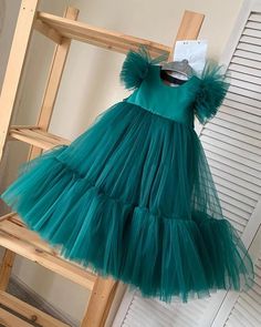 Stunning Green Tulle Dress for Little Girls Emerald Green Tulle Dress, Green Tulle Dress, First Holy Communion Dresses, Kids Flower Girl Dresses, Holy Communion Dresses, Long Gown Design, Green Tulle, First Communion Dresses