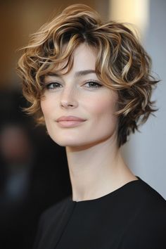 Click for More ➡️ | Save for Later ❤️  Short curly layers create texture and lift, while blonde highlights add brightness, making thin hair appear fuller and bouncier. (Short Curly Layers with Blonde Highlights - Layered Hairstyles For Thin Hair) Layers With Blonde Highlights, Short Curly Layers, Trendy Layered Hairstyles, Curly Layers, Bob Haircut Curly, Textured Haircut, Layered Hairstyles, Short Layered Haircuts, Short Hair Haircuts