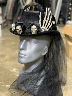 Black Gothic Hat For Costume, Punk Hat For Costume Party Halloween, Punk Style Halloween Party Top Hat, High Crown Top Hat For Halloween Themed Events, Punk Style Top Hat For Halloween Party, Punk Top Hat For Halloween Party, Halloween High Crown Top Hat For Themed Events, Fitted Black Themed Hat, Gothic Black Skull Costume Accessories