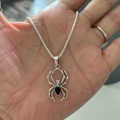 قلادات متدلية, Spider Necklace, Edgy Jewelry, Craft Jewelry, Dope Jewelry, Style Punk