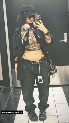 Lustcore Outfits, Jeans And Thong Outfits, Skeleton Outfit Aesthetic, Goth Fit Ideas, Female Black Outfit, Sleeve Tattoos On Black Women, Cool Emo Outfits, Prostitution Outfit, Thick Goth Baddie