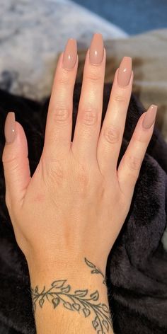 Nails Sparkly, Acrylic Nails Nude, Brown Acrylic Nails, Nails Silver, Nude Nail Designs, Nails Homecoming