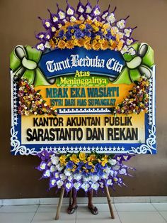 Toko bunga semarang wisma florist, Melayani pemesanan dan pengiriman karangan bunga papan berbagai ucapan seperti turut berduka, happy wedding, selamat dan sukses atau lainnya. Untuk area semarang dan sekitarnya.