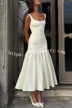 Drop Waist Midi Dress, Romantic Dresses Date Night, Drop Waist Dresses, Wedding Dress Midi, Square Neck Dresses, Classy Midi Dress, Strap Dress Outfit, Dresses Date, Romantic Dresses