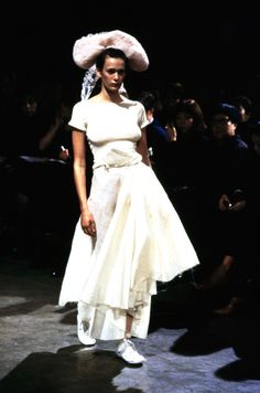 Commes Des Garcons, Fashion Design Portfolio, Fashion Costume, Vogue Runway, Fashion Poster, Runway Models