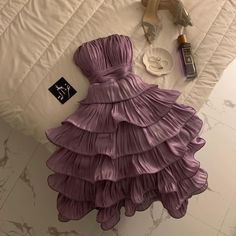 Détails de l'article :    Numéro de produit : C622     Tissu: Satiné   Silhouette : Robe de bal   Manches ： Sans manches   Style du dos : à lacets. Cute Fancy Dresses Short, Chic Purple Outfit, Purple Dress Aesthetic, 18th Birthday Outfit, Clothes Pattern, Prom Dress Inspiration, Elegante Casual, Short Homecoming Dress, Pretty Prom Dresses