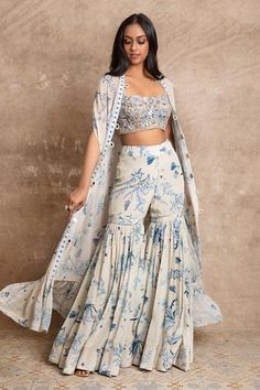 Indian Outfits Modern, Arpita Mehta, Indian Dresses For Women, Sharara Designs, Sangeet Outfit, Trendy Outfits Indian, Diwali Outfits, Lehenga Designs Simple, Traditional Indian Dress