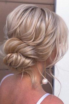 Updos For Medium Hair Wedding, Medium Hair Wedding, Wedding Updos For Medium Hair, Wedding Updos, Bridal Hair Updo, Up Dos For Medium Hair, Wedding Hair Inspiration, Low Bun