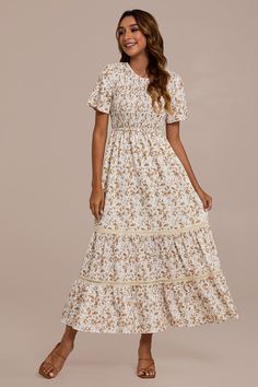 Floral Round Neck Short Sleeve Smocked Tiered Midi Dress Modest Spring Outfits, Holy Girl, Printed Blouses, Spring Outfits Dresses, Teen Dress, Apostolic Fashion, Tiered Midi Dress, Modest Fashion Outfits, Floral Dress Summer