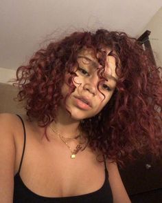 Hair Dyed Curly Hair, Light Skin Hair Color, Curly Hair Dyed, Curly Hair Red, Hair Dyed