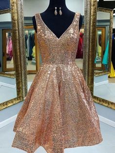 V Neck Champagne Lace Short Prom Homecoming Dresses, Short Champagne Lace Formal Graduation Evening Dresses Prom Dresses Gold, Gold Homecoming Dress, Prom Dress Gold, Sequin Homecoming Dress, Sequin Prom Dress, Party Kleidung, Sequin Prom Dresses, Short Prom Dress, Dress Gold