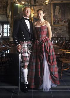 Plaid wedding dress Scottish Weddings, Scottish Dress, Scottish Clothing, Tartan Fashion, Scottish Kilts