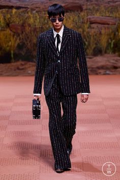 Men Glam Outfit, Fancy Outfits Men, Mens Velvet Suit, Mens High Fashion, Met Gala Outfits, Classy Suits, Cute Outfits With Jeans, Louis Vuitton Collection