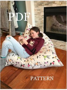 Pattern 'meringue' Bean Bag Chair PDF DIY Bean Bag - Etsy Diy Bean Bag Chair, Bean Bag Storage, Diy Bean Bag, Christmas Stocking Pattern, Storage Chair, Meringue Cookies, Stuffed Animal Storage, Neat Ideas, Bag Chair