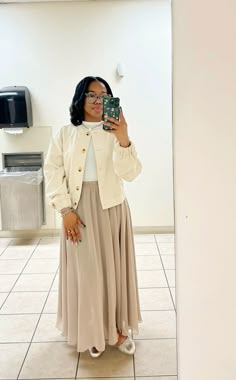 Neutral work fit check  #ootd #outfitoftheday #blackgirlfashion #blackgirl #corporategirly #modestfashion #officelooks #officefashion #workfits #workoutfitinspo #whattowear #corporatefashion Spring Church Outfits, Modest Work Outfits, Modest Dresses Casual, Effortlessly Chic Outfits