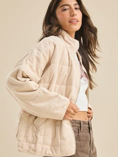 Stay warm and stylish with this corded quilted jacket. Perfect for layering or wearing on its own, this jacket offers both warmth and fashion. Wyoming Vacation Outfits, Trench Jacket Outfit, White Quilted Jacket, Football Dress, Stylish Fits, Womens Quilted Jacket, Winter Styles, Spring Clothes, White Plains