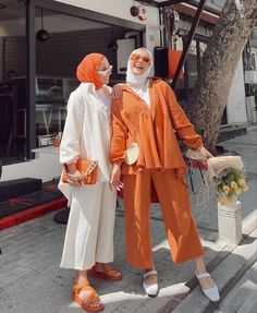 Modern Hijab Fashion, Womens Trendy Dresses, Hijabi Fashion Casual, Orange Outfit, Mode Abaya, Modest Dresses Casual