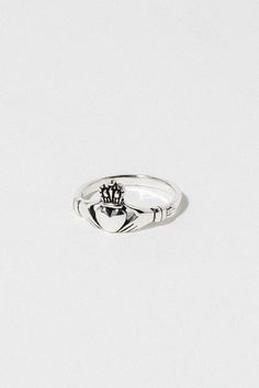 Claddagh Ring Claddaugh Ring, Relationship Rings, 25th Bday, Irish Ring, Bday List, Silver Claddagh Ring, Irish Ring Claddagh, Irish Rings, Unique Symbols