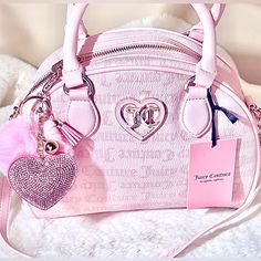 Beautiful Juicy Couture Pink Dome Handbag Crossbody Purse Includes Pink Faux Fur Heart Handbag Pom Pom New Aesthetic Purses And Handbags, Pink Purse Aesthetic, Pink Cute Hello Kitty, Juicy Bag Y2k, Money Pink, Aesthetic Purses, Pink Y2k Purse, Pink Purses, Heart Handbag