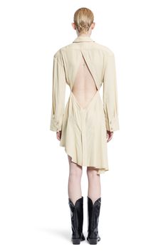 Black
Classic Collar
Signature Metal Piercing Button Closure
Long Sleeves
Buttoned Cuffs
Cut-out Back
Gathered Skirt
Dropped Back
Asymmetric Hem Metal Piercing, Magda Butrym, Dress Woman, Beige Dresses, Button Up Dress, Gathered Skirt, Pump Sandals, Thom Browne, Jean Paul Gaultier