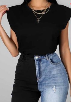 Shoulder padded, sleevless,top. Muscle Shirts For Women, Sleevless Top, Sleeveless Outfit, 2023 Fashion, Wish Shopping, Mom Style, Fashion Tees, Ladies Tops Fashion, Fashion Inspo Outfits