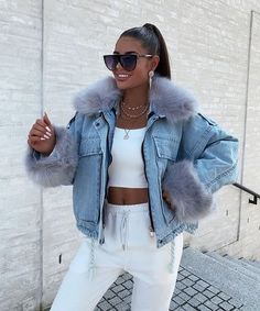 Winter Mode Outfits, Mode Mantel, Grey Fur, Denim Ideas, Oversized Jacket, Outfit Goals, Denim Coat, Winter Fashion Outfits, Sport Wear