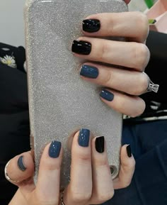 Small Nails Natural, Masculine Acrylic Nails, Black And Blue Nails Short, Short Nails Dark Blue, Short Painted Nails Simple, Dark Manicure Ideas, Tomboy Nails Ideas, Emo Short Nails, Dark Blue And Black Nails