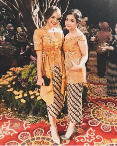 Kebaya Simple, Model Dress Batik, Kondangan Outfit, Batik Dress Modern, Bridesmaid Dresses Long Lace