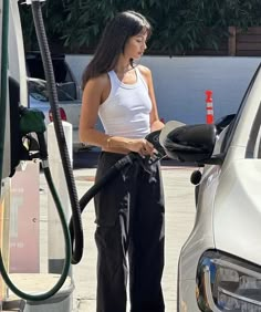 Running Errands Outfit, Casual Outfit Inspiration, Best Photo Poses, Models Off Duty, Casual Fall Outfits, Aesthetic Outfits, Casual Fits