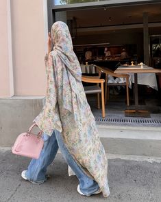 Tie Dye Abaya, Khaliji Abaya, Cute Abayas, Hijab Summer Dress, Hijab Outfit Modest, Diy Abaya, Hijab Fashion Inspiration Abayas, Hijab Style Summer, Coat Abaya