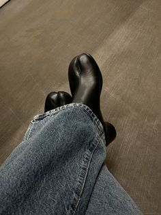 style, tabi, jeans Maison Margiela Tabi, Visually Pleasing, 2025 Vision, Office Fashion