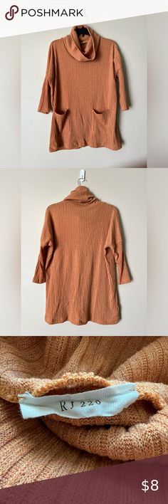 RJ220 Turtleneck Tunic