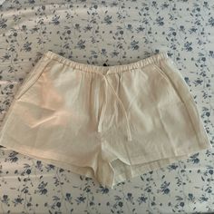 Edikted Leslie Linen Shorts! Mid Rise. Linen Shorts Women, Shorts Linen, Pattern Design Inspiration, Bow Shorts, Gingham Shorts, Bloomers Shorts, Italy Aesthetic, Nike Tennis Dress, Tennis Dress