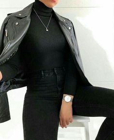 Woman In Black, Looks Black, Black Women Fashion, Mode Inspiration, Outfit Casual, Looks Vintage, Outfits Ideas, Outfits Casuales, Black Outfit