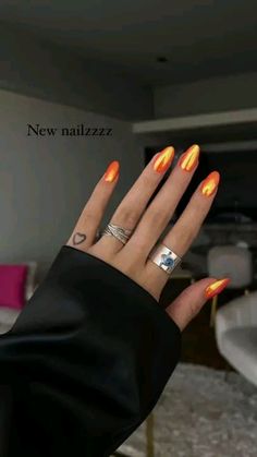 Bold Color Nails, Neon Green Chrome Nails, Nail Inspo Basic, Chrome Summer Nails, Summer Chrome Nails, Chrome Colors, Chrome Manicure, Blue Chrome Nails, White Chrome Nails