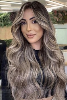 Blonde Hairstyles 2023, Medium Blonde Balayage, Balayage With Bangs, Belage Hair, Dark Brown Hair Rich, Long Blonde Hairstyles, Blonde Bayalage, Balayage Hair Blonde Long