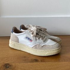 Very Good Condition White Leather Autry Sneakers. Only Worn A Few Times As They Are Actually Too Small For Me. Really Good Quality Shoes. Size 40 Eu/ Us 8.5 W/ 10 M - Unisex Europe Sneakers, Autry Shoes, Best White Sneakers, Autry Sneakers, Euro Summer, Shoes White, White Sneakers, White Leather, Womens Shoes Sneakers