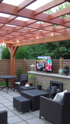 Pergola Ideas with TV Mount – Outdoor Entertainment Done Right!