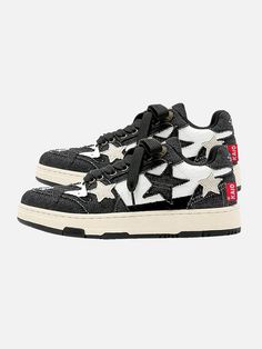 TALISHKO - Retro Star Elements Casual Board Shoes - streetwear fashion - talishko.com Crazy Fits, Shoes Board, 90s 2000s Fashion, Outfit References, Fresh Outfits, Rounded Toe Boots, Stylish Boots, Star Shoes, Casual Shoe