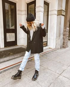 Shacket With Bell Bottoms, Autumn Outfits Dr Martens, Women's Casual Outfits Fall, Beanie Looks Street Styles, Winter/fall Outfits, Dr Martens Outfit Winter, Kelsey Diprima, Dr Martens Outfit, Winter Mode Outfits