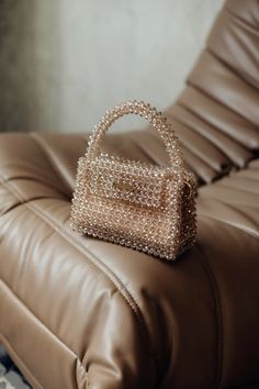 Luxury Beaded Top Handle Evening Bag, Chic Embellished Crystal Bag, Beaded Top Handle Evening Bag, Evening Top Handle Bag With Beaded Details, Chic Evening Crystal Bags, Chic Crystal Evening Bag For Events, Chic Crystal Bags For Events, Glamorous Beaded Bags For Events, Glamorous Beaded Bag For Events