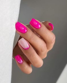 April Nails Colors, Pink Gel Nails Designs, Black Gel Nails, April Nails, Pink Gel Nails, Short Gel Nails, Spring Blossoms, Cute Gel Nails