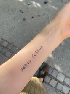 a person with a tattoo on their arm that says, san antonio follana