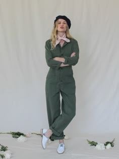 Coverall Outfit Women, Boiler Suit Outfit, Coveralls Outfit, Pant Inspiration, Flight Suits, Work Jumpsuit, Secret Language, Long Flight, Overalls Outfit