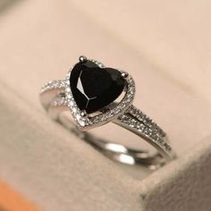 ad eBay - Find many great new & used options and get the best deals for 1.8CT Heart Cut Lab-Created Diamond Women's Love Propose Ring Set 14K White Gold at the best online prices at eBay! Free shipping for many products! Goth Wedding Ring, Onyx Wedding Ring, Gothic Wedding Rings, Goth Ring, Gothic Engagement Ring, Propose Ring, Black Spinel Ring, Cute Engagement Rings, Black Engagement Ring