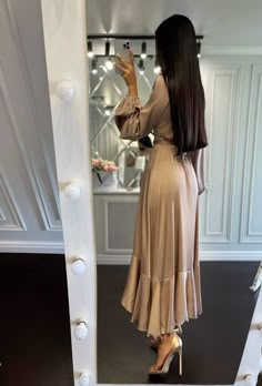 Wrap Long Dress, Elegant Silk Dresses, Long Dress For Women, Robes D'occasion, Silk Wrap Dress, Church Fits, Maid Of Honour Dresses, Beige Silk, Braut Make-up